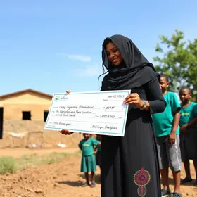 Shakira doou quase 4 milhões de dólares para construir uma escola com espaço para 1700 estudantes